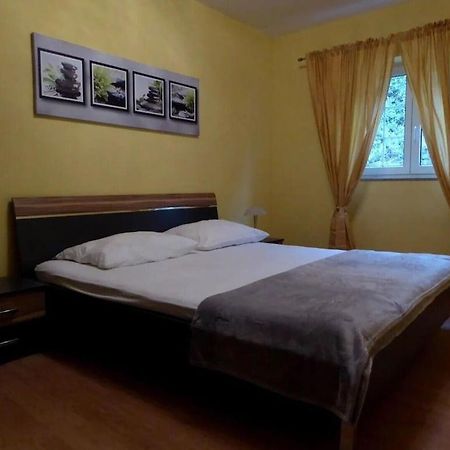 Apartment Ana Сень Экстерьер фото