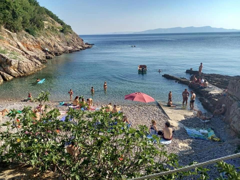 Apartment Ana Сень Экстерьер фото